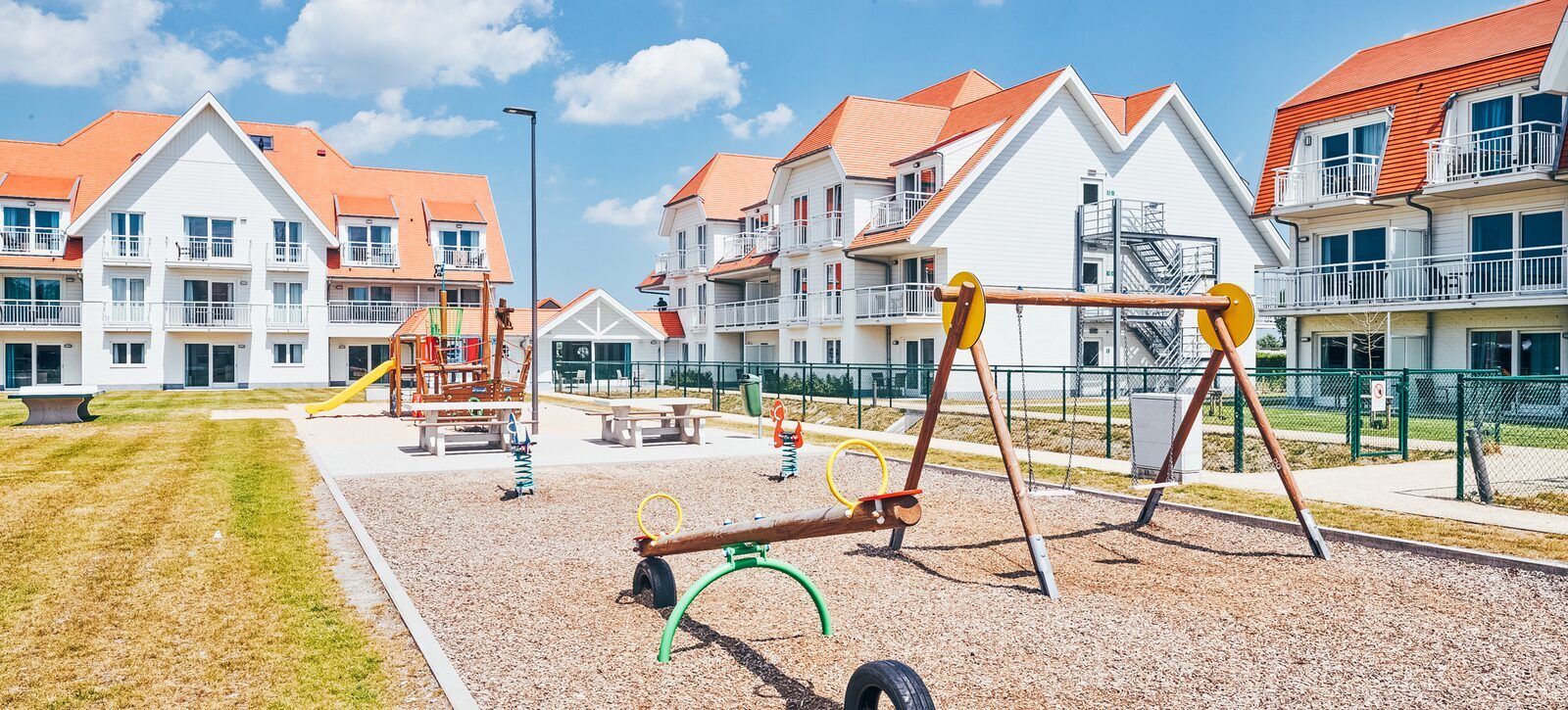 New England-stijl en kindvriendelijke binnentuin: dit is het verblijfconcept van Holiday Suites Nieuwpoort